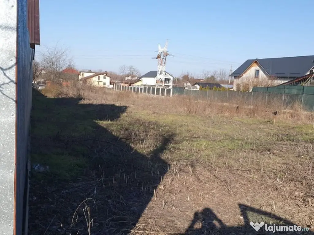 Teren intravilan Vanatori, 705 m.p.