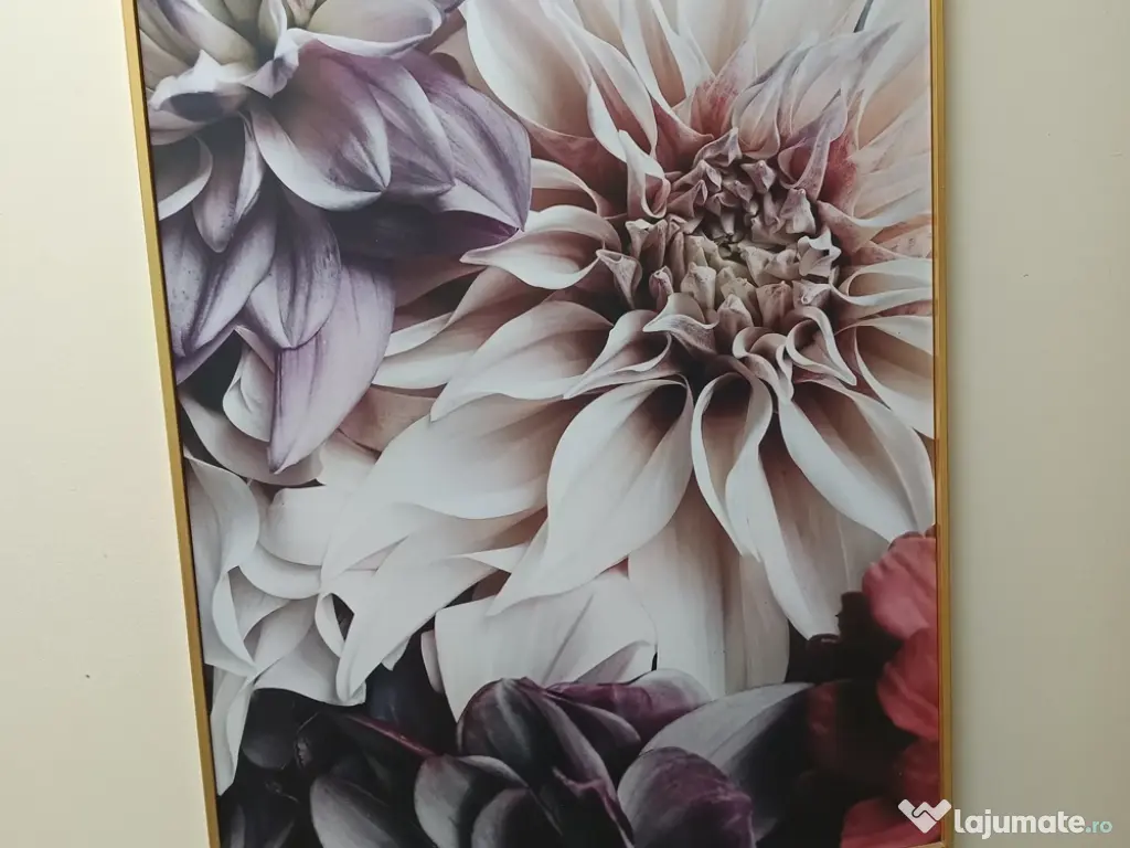 De vânzare Tablou înrămat, dimensiuni 50x70 cm, preț 70 lei. 