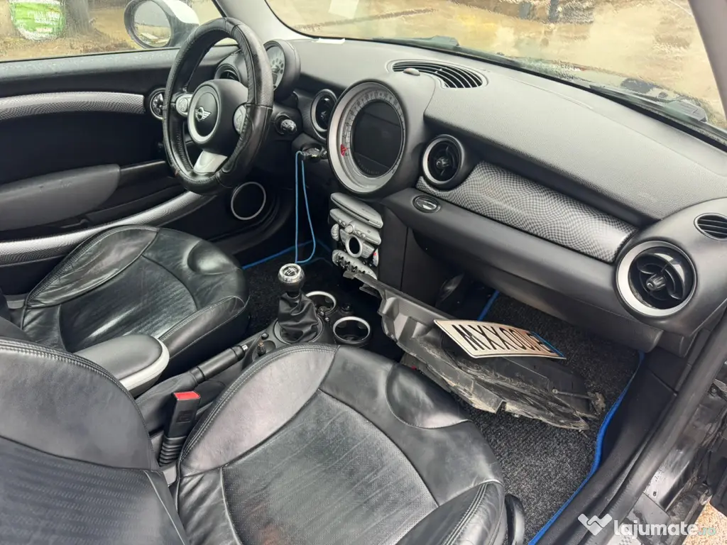 Dezmembrez mini cooper s r56 