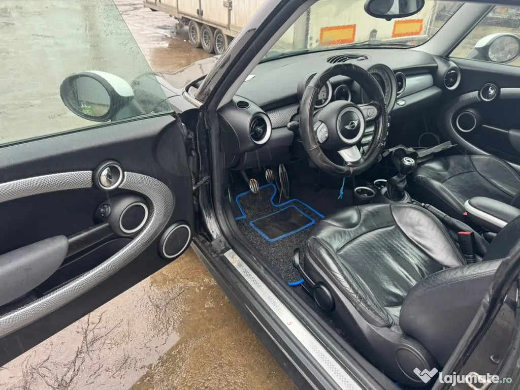 Dezmembrez mini cooper s r56 