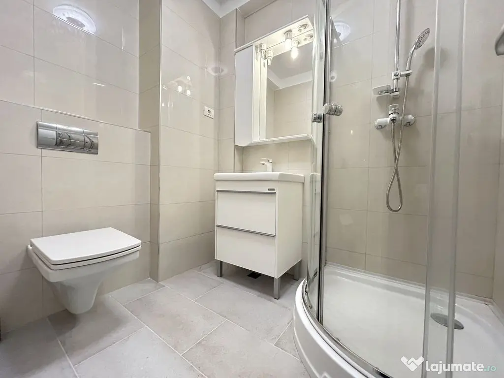 2 Studiouri în 1 | Mamaia | Club Crazy | Vedere frontal?... 