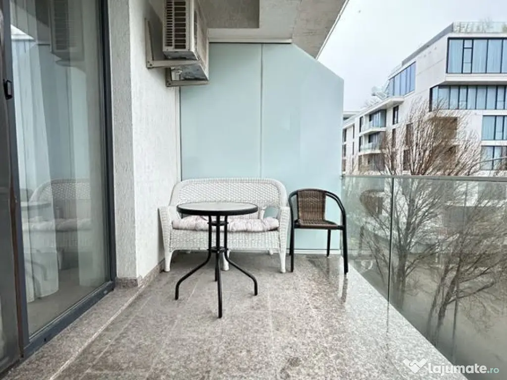 2 Studiouri în 1 | Mamaia | Club Crazy | Vedere frontal?... 