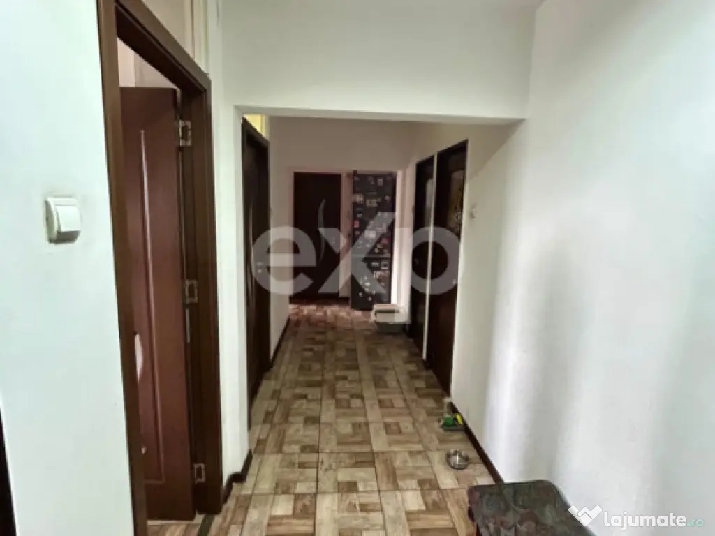Apartament 3 camere de vanzare – Calea Bucuresti, Brasov - 