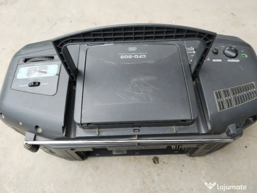 Radio casetofon Sony cfd 909 stereo 