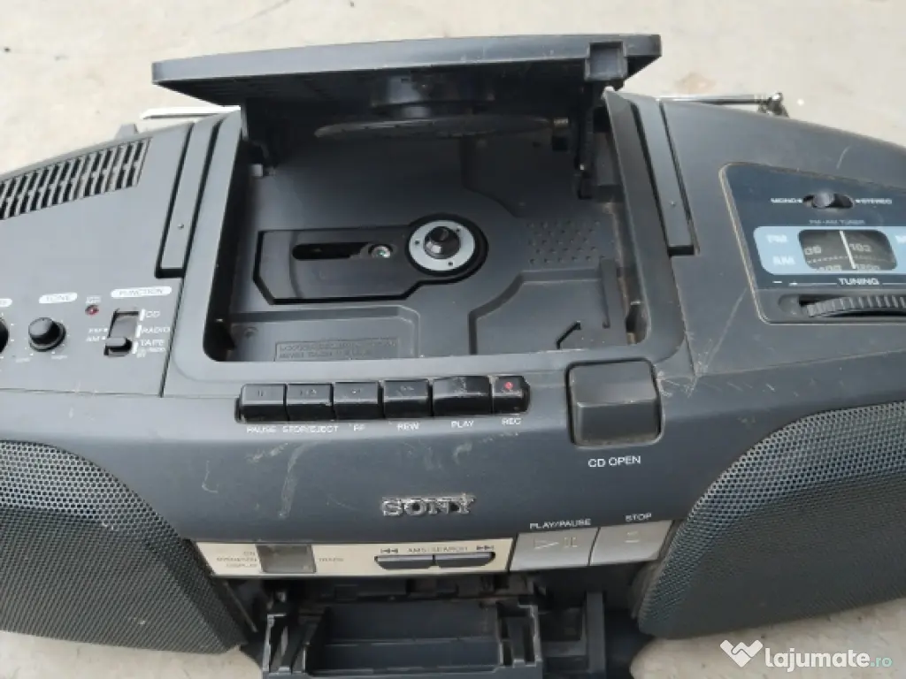Radio casetofon Sony cfd 909 stereo 