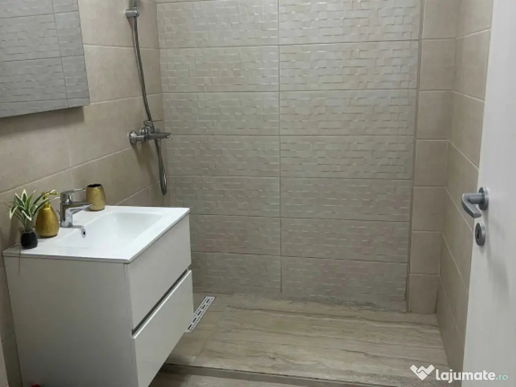 Berceni metrou biruintei 81 siena studio 