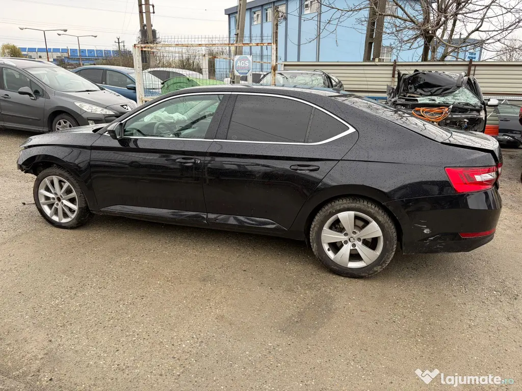 Dezmembrez Skoda Superb III Hatchback ( 3V3 ) 2.0 TDI DFGA 150 cai cutie QFZ 