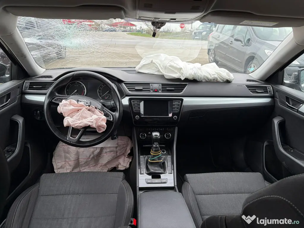 Dezmembrez Skoda Superb III Hatchback ( 3V3 ) 2.0 TDI DFGA 150 cai cutie QFZ 