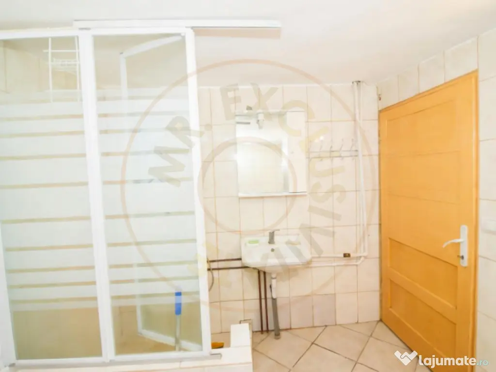 Casa+teren 742mp in Stefanesti, Arges.