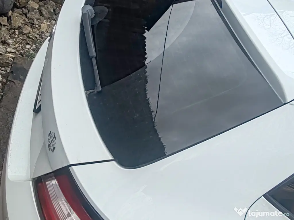 Vând skoda fabia 3 2018