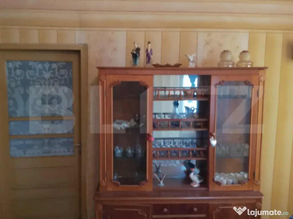 Casa batraneasca 101 mp, teren 6.940 mp in comuna Celaru