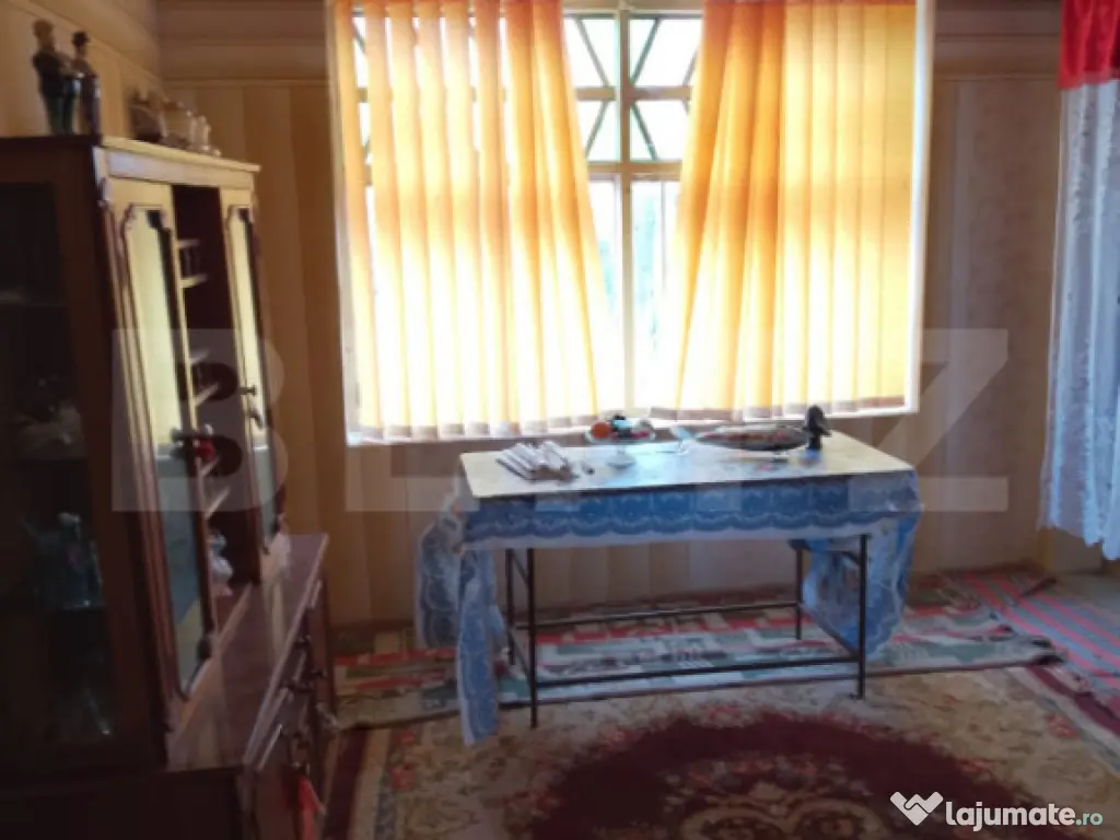 Casa batraneasca 101 mp, teren 6.940 mp in comuna Celaru