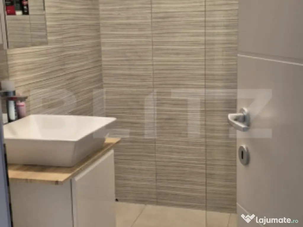 Apartament cu 3 camere, premium, 78 mp + 2 balcoane, în Bun 