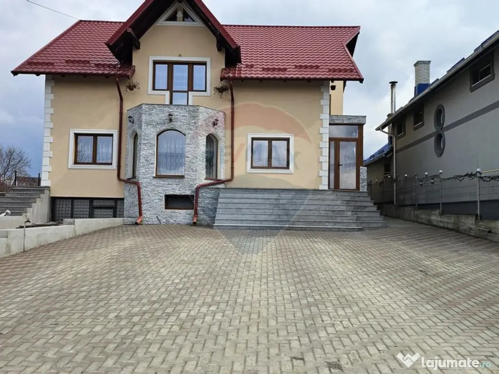 Casă / Vilă cu 6 camere, Sfantu Ilie, Suceava 