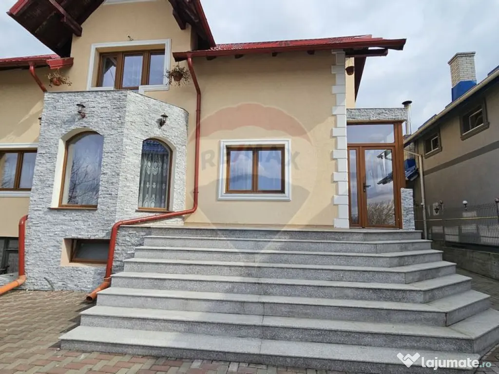 Casă / Vilă cu 6 camere, Sfantu Ilie, Suceava 