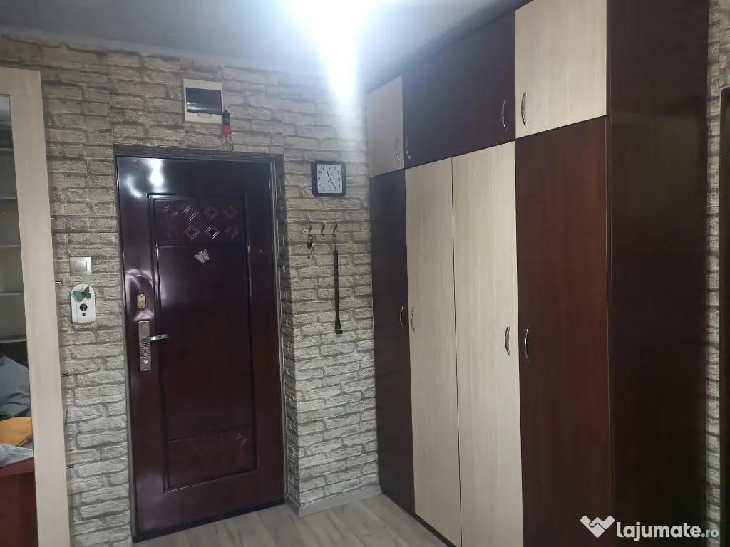 Garsoniera conf. 2 Micro 14 