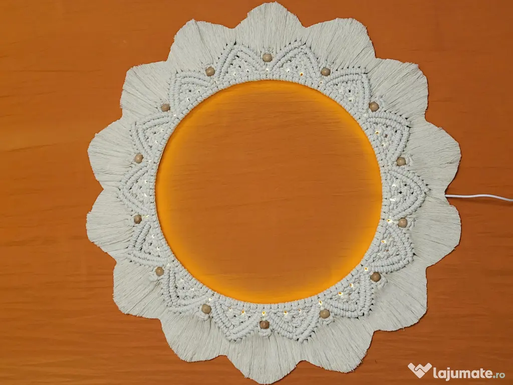 Decorațiune/lampă led macrame 