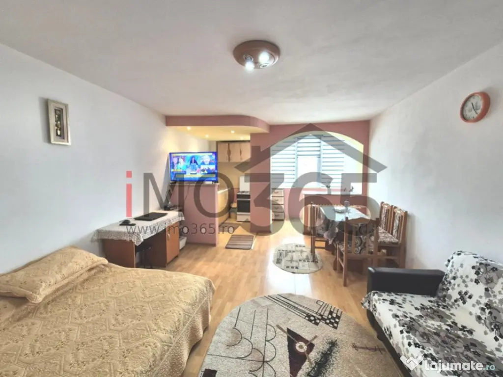 Garsoniera Craiovei Et.3 mobilat vedere strada 