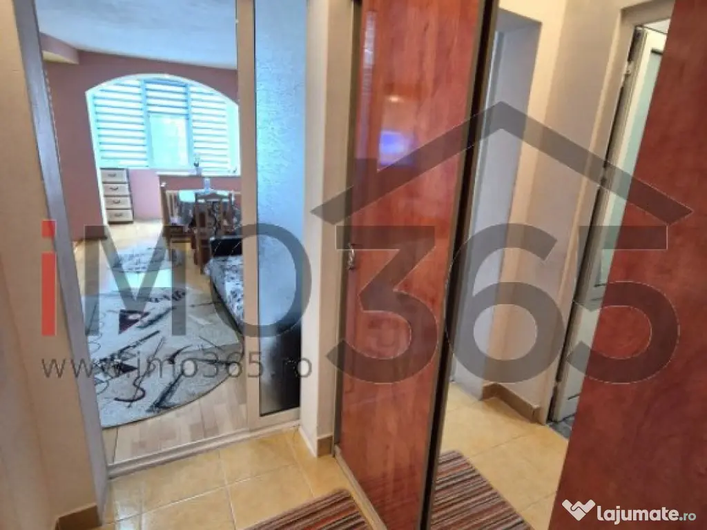 Garsoniera Craiovei Et.3 mobilat vedere strada 