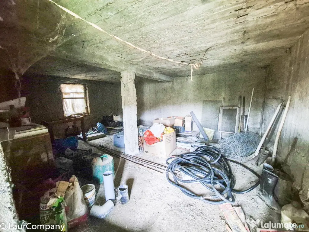 Casa , Teren 1084 mp Garlei Gavana Pitesti 