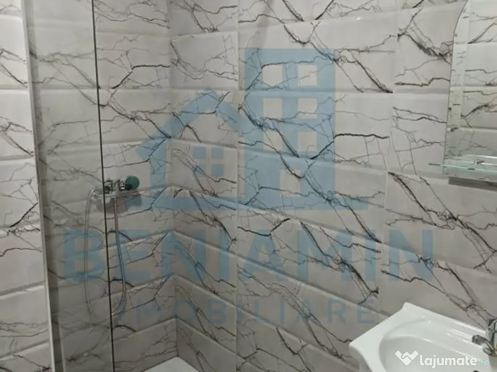 Apartament 2 camere parter bloc nou cu loc de parcare 