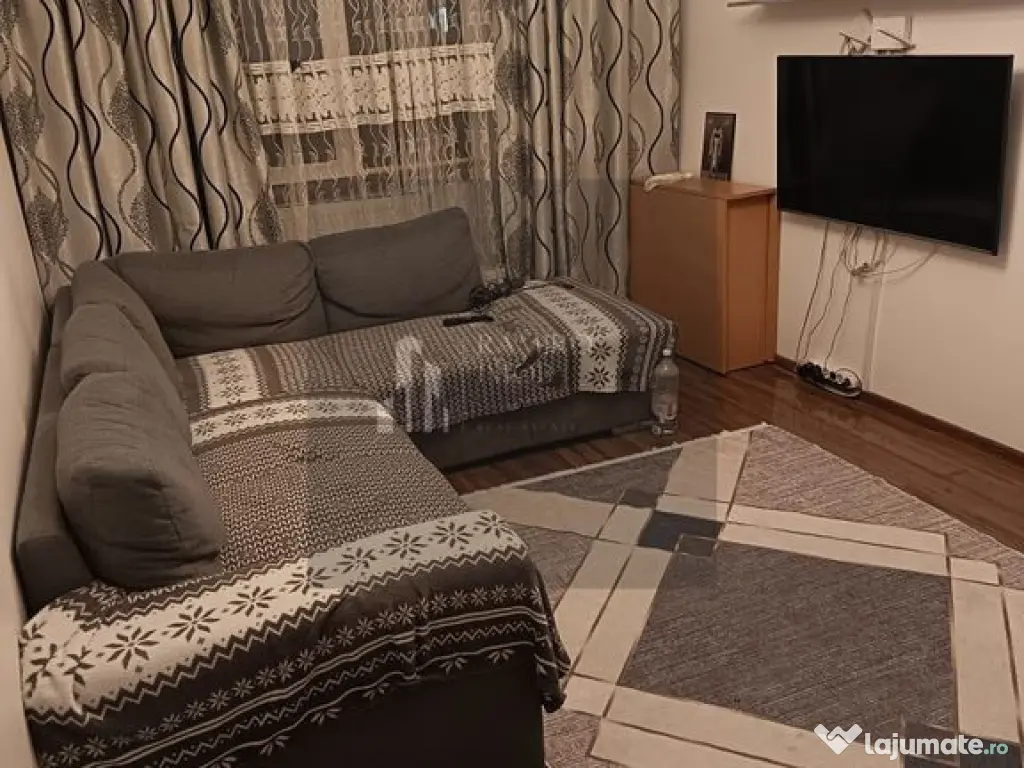 Apartament 3 camere semidecomandat