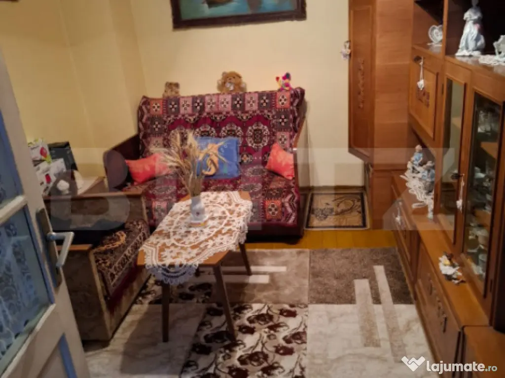 Vand casa in Oradea, intr-o zona linistita, aproape de parc 