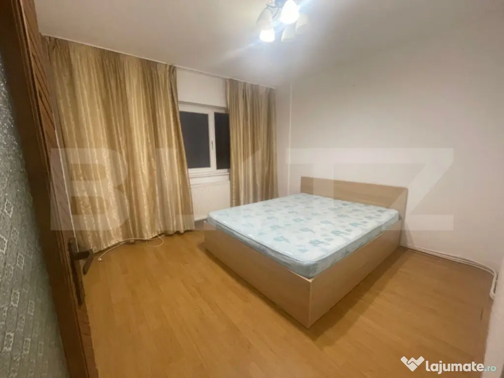 Apartament 3 camere, 70 mp si balcon inchis 