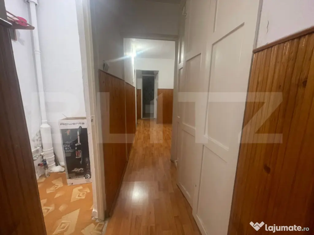 Apartament 3 camere, 70 mp si balcon inchis 