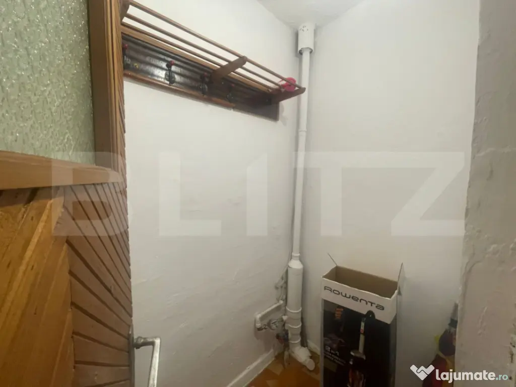 Apartament 3 camere, 70 mp si balcon inchis 