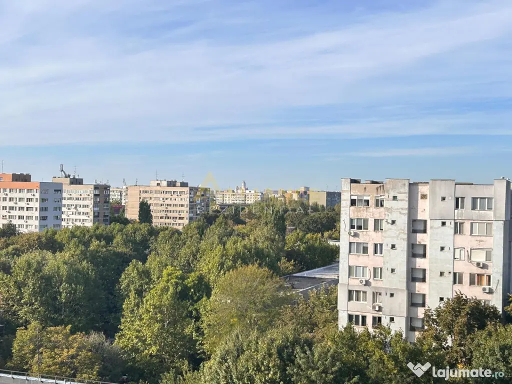 Apartament 3 camere luminos cu loc de parcare 