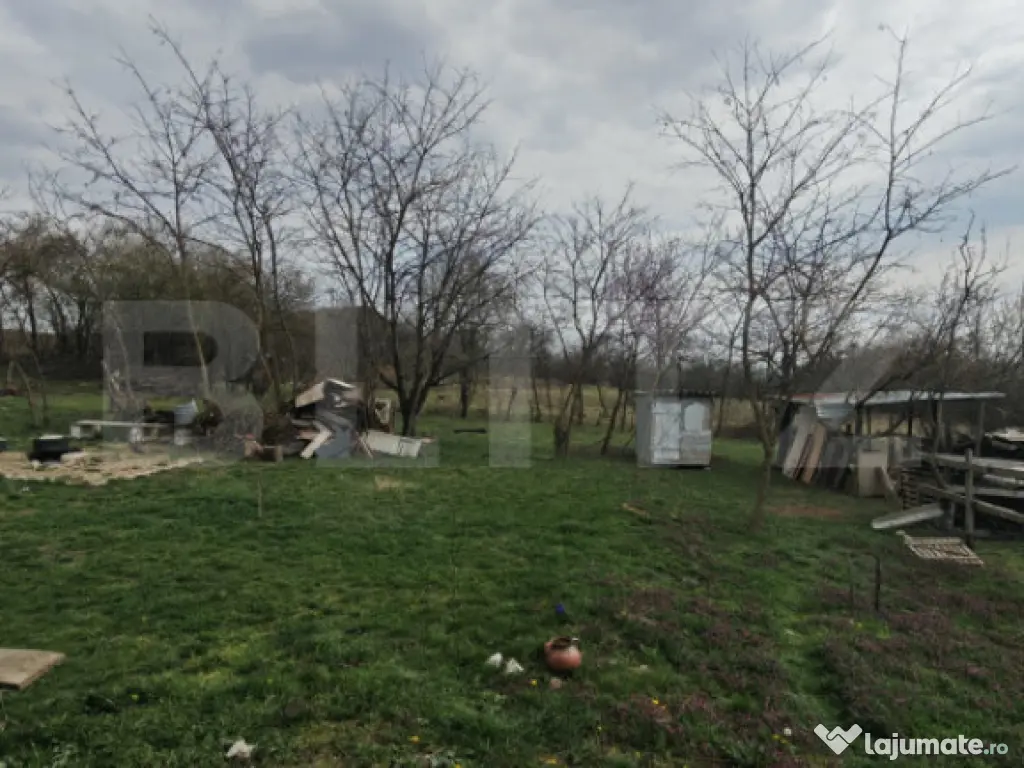 Teren intravilan 5000 mp si casa in constructie in Sandulest 