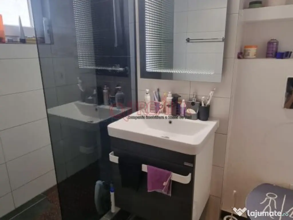 2 camere Piata Sudului -Str Emil Racovita - Parcare 