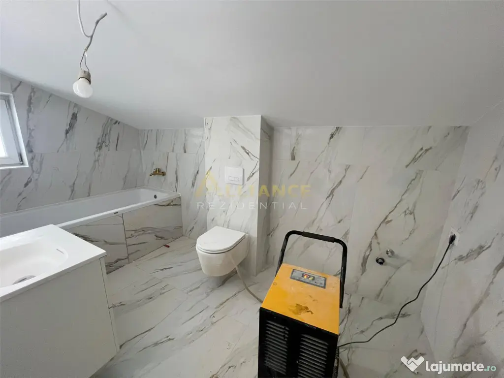 Vila individuala - 4 camere - 3 bai - 200 m de bulevardul pr