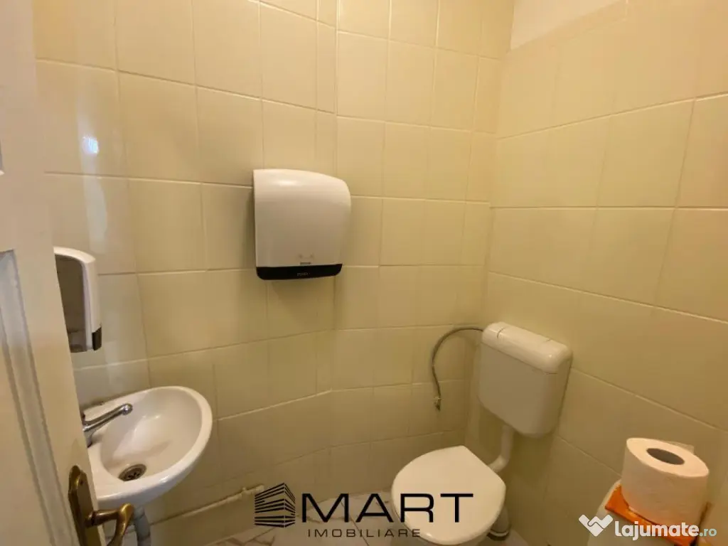 Spatiu comercial 4 camere zona Central Sibiu 