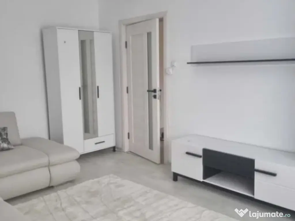 Garsoniera decomandata - zona Astra 