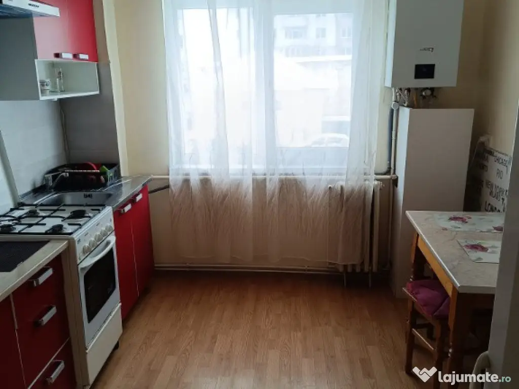 Apartament 2 camere et 1 Central 