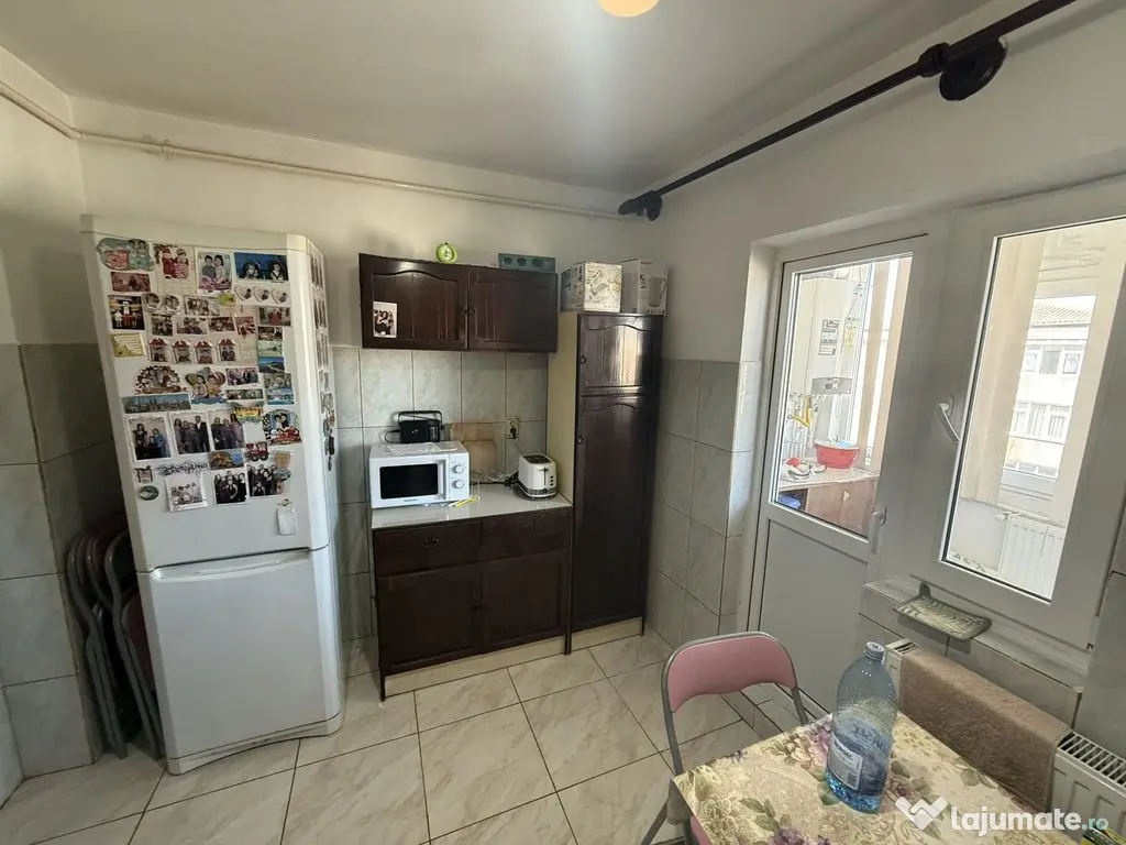 Apartament 3 camere zona Dacia 