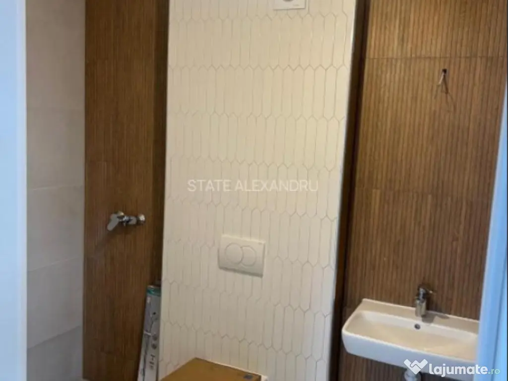 Apartament 2 camere, decomandat - zona Avantgarden 