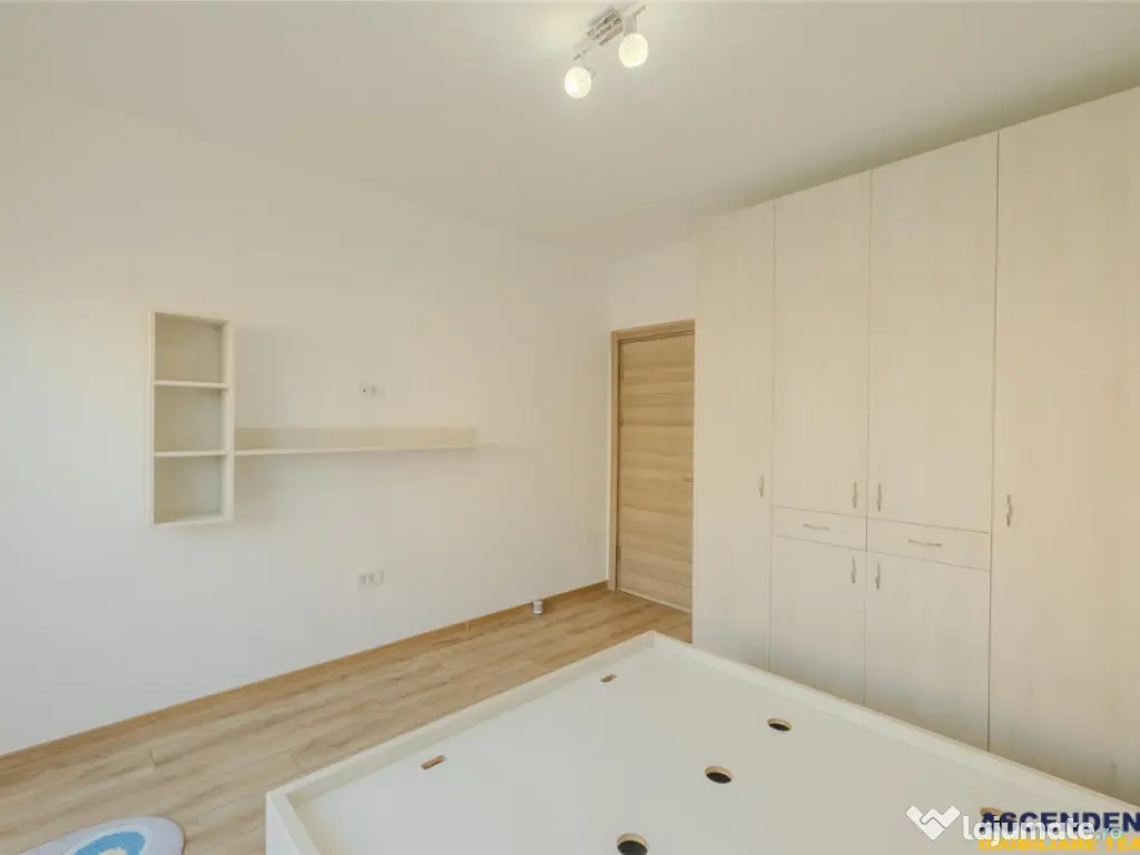 Apartament 2 camere,tip penthouse,mobilat, utilat,2 terase,1 