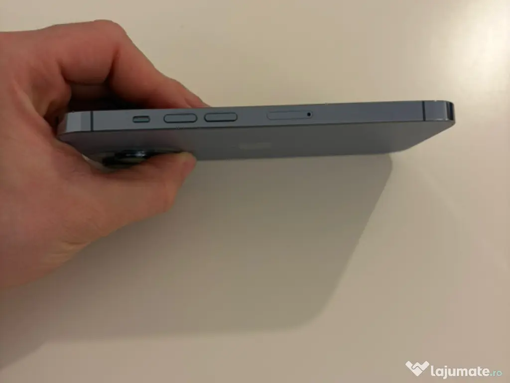 Ps4 cu o maneta si 3 jocuri 