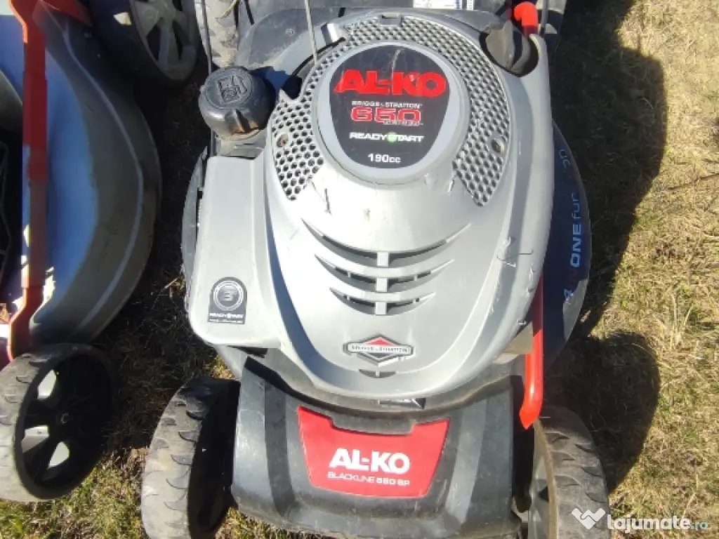 Cositoare gazon pe benzina 