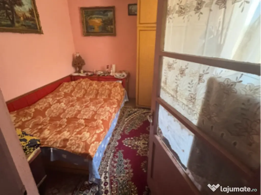 Casă de vânzare Calugareni sat Hulubești 