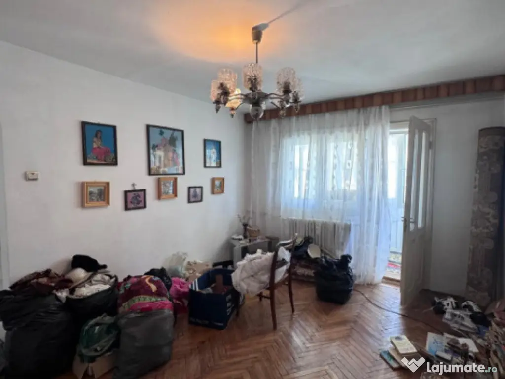 Apartament 3 camere , zona Hurmuzachi , Radauti 