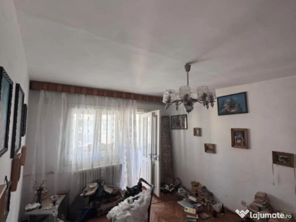 Apartament 3 camere , zona Hurmuzachi , Radauti 