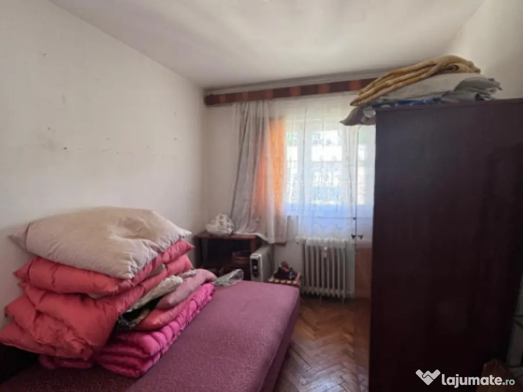 Apartament 3 camere , zona Hurmuzachi , Radauti 