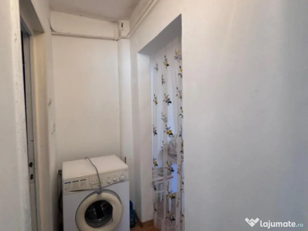 Apartament 3 camere , zona Hurmuzachi , Radauti 
