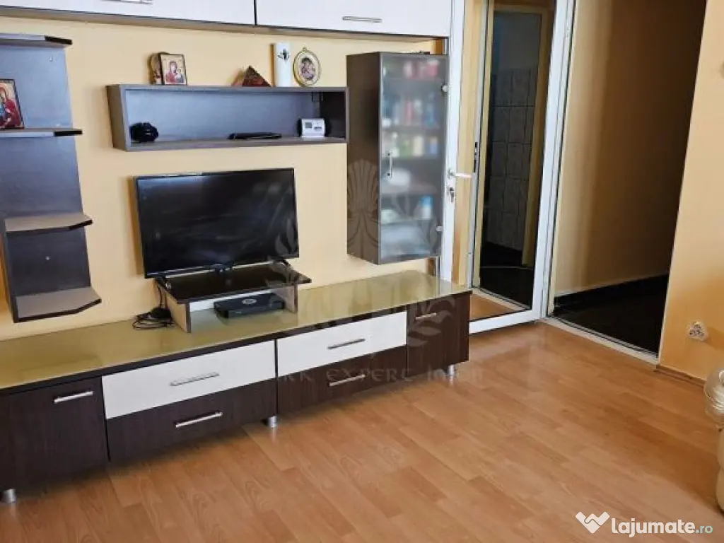 Apartament 2 camere. Plopeni. Zona Centrala 