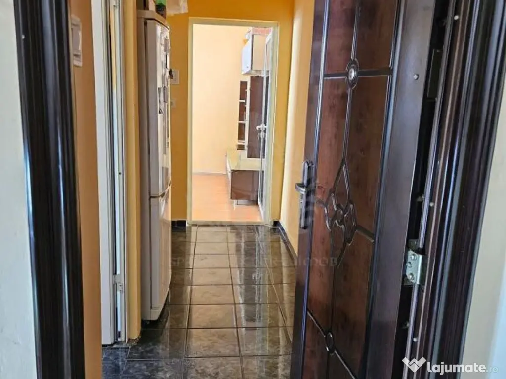 Apartament 2 camere. Plopeni. Zona Centrala 