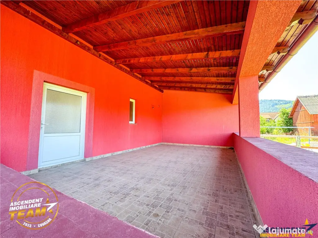 FILM! Casa noua,Covasna,cu fotovoltaic, garaj,curte,2 terase 